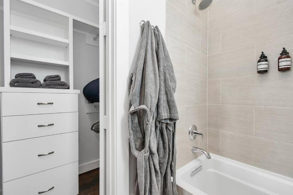 Casa Labella - Downtown Skyline Views - Sleeps 10 Houston Exterior foto