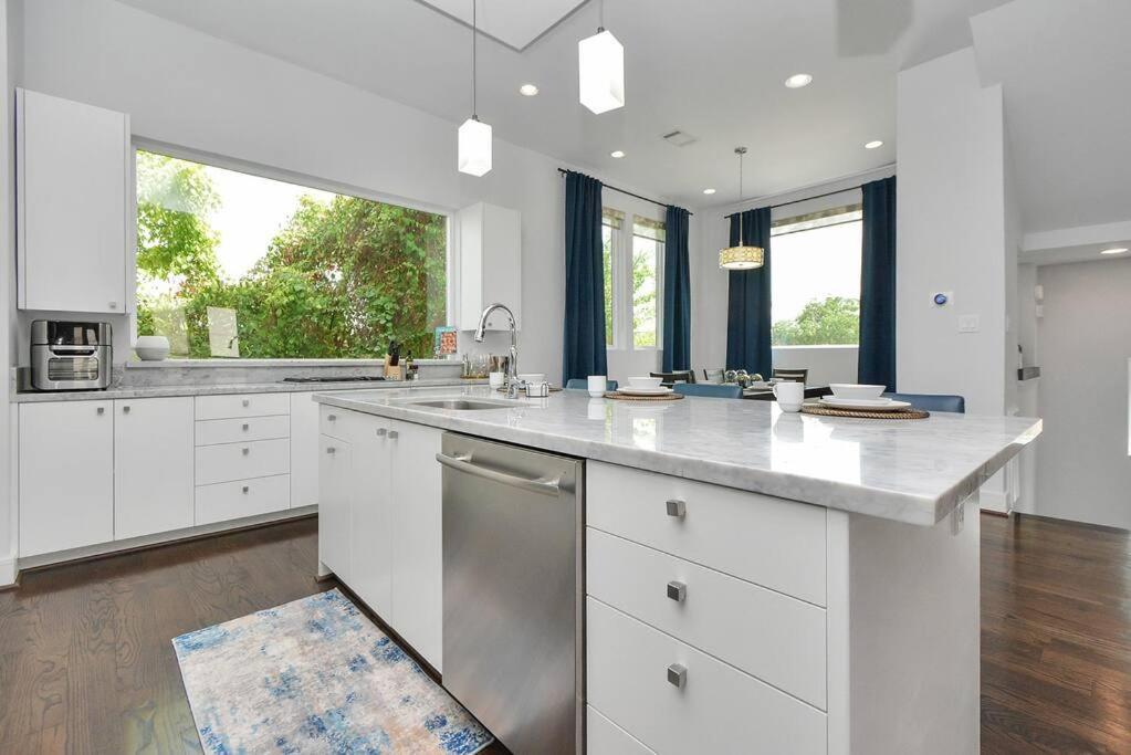 Casa Labella - Downtown Skyline Views - Sleeps 10 Houston Exterior foto